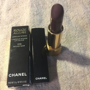 CHANEL Rouge Allure Lipstick in Rouge Noir (109)
